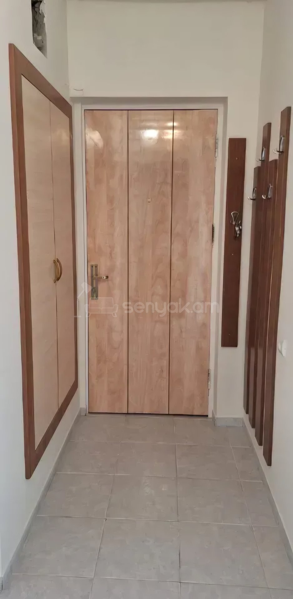 3 Սենյականոց Բնակարան Քարե Շենքում, 75քմ, 5/5 հարկ, Կապիտալ Վերանորոգված, Կահավորված