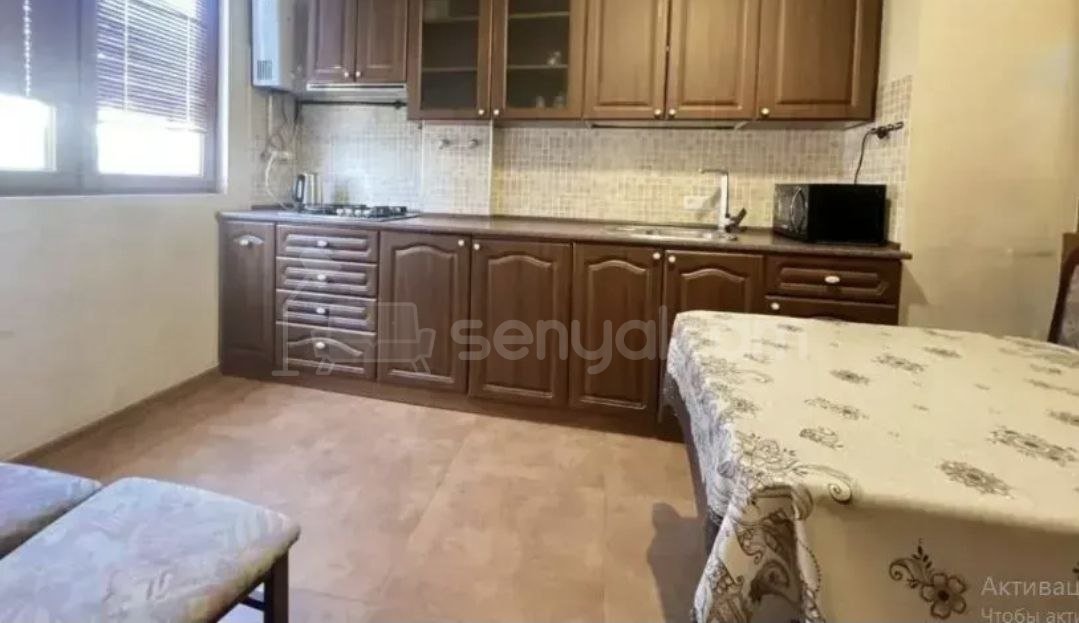 3 Սենյականոց Բնակարան Քարե Շենքում, 85քմ, 4/5 հարկ, Կապիտալ Վերանորոգված, Կահավորված, Արևկող