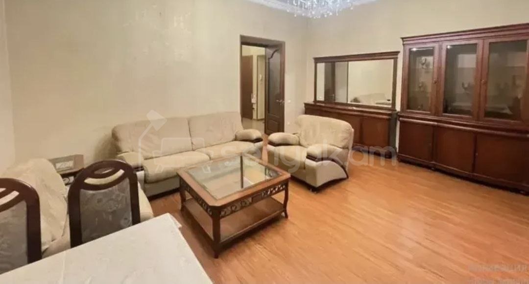 3 Սենյականոց Բնակարան Քարե Շենքում, 85քմ, 4/5 հարկ, Կապիտալ Վերանորոգված, Կահավորված, Արևկող