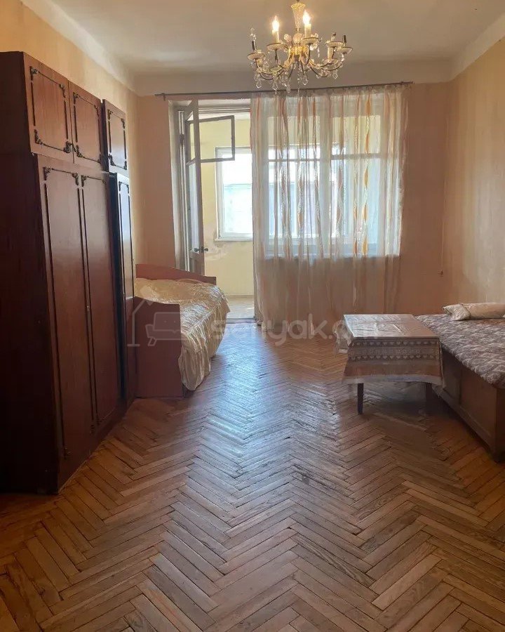 2 Սենյականոց Բնակարան Քարե Շենքում, 67քմ, 4/5 հարկ, Նորմալ Վիճակում
