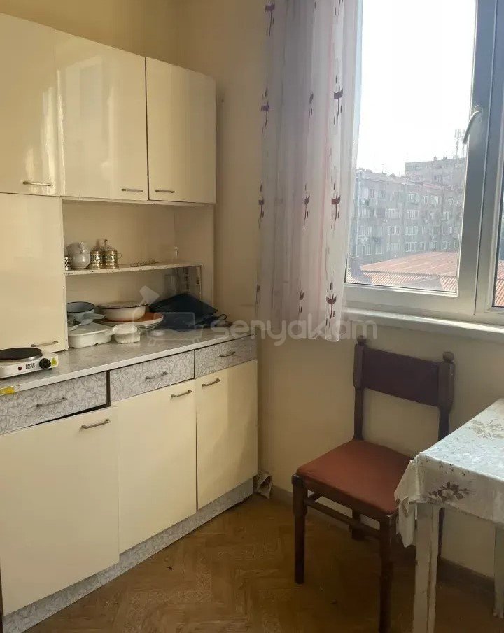 2 Սենյականոց Բնակարան Քարե Շենքում, 67քմ, 4/5 հարկ, Նորմալ Վիճակում