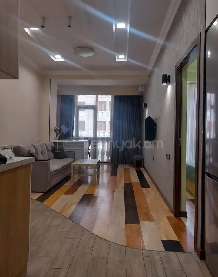 2 Սենյականոց Բնակարան Նորակառույցում, 46քմ, 3/8 հարկ, Դիզայներական Վերանորոգված, Կահավորված