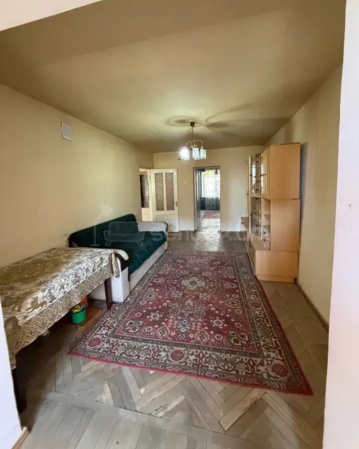 3 Սենյականոց Բնակարան Քարե Շենքում, 71քմ, 4/4 հարկ, Նորմալ Վիճակում