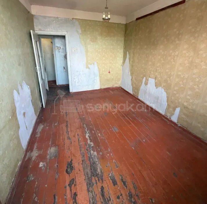 3 Սենյականոց Բնակարան, 77քմ, 5/5 հարկ, Պետական Վիճակում