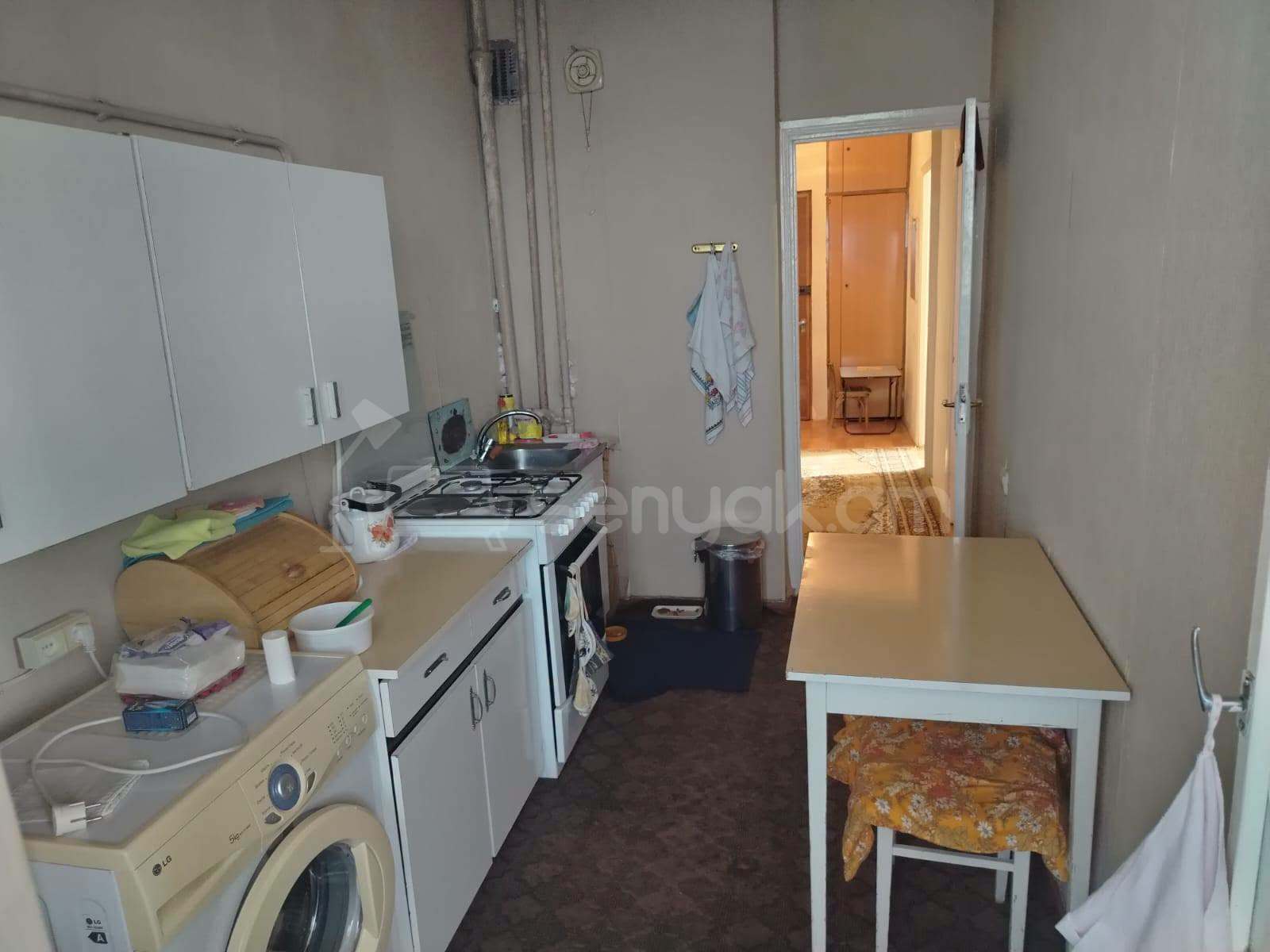 3 Սենյականոց Բնակարան, 80քմ, 5/9 հարկ, Նորմալ Վիճակում