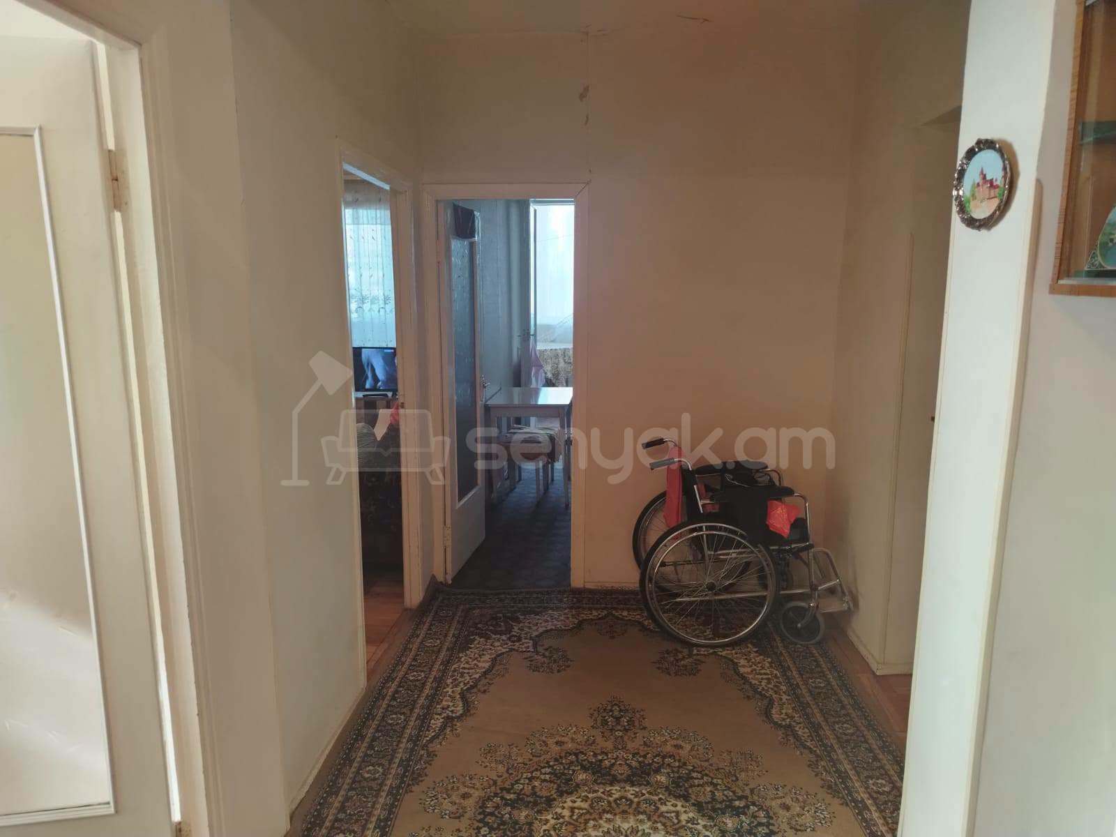 3 Սենյականոց Բնակարան, 80քմ, 5/9 հարկ, Նորմալ Վիճակում