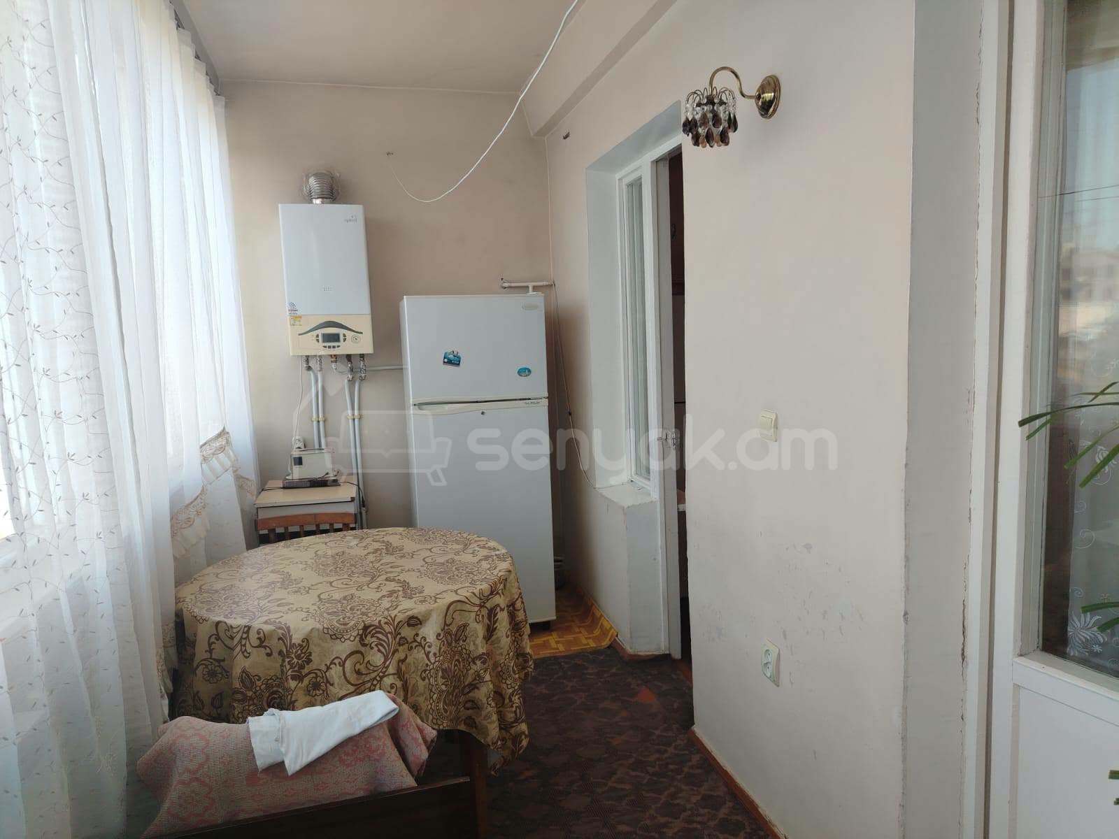 3 Սենյականոց Բնակարան, 80քմ, 5/9 հարկ, Նորմալ Վիճակում