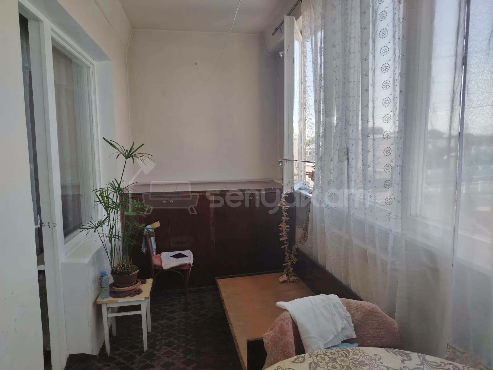 3 Սենյականոց Բնակարան, 80քմ, 5/9 հարկ, Նորմալ Վիճակում