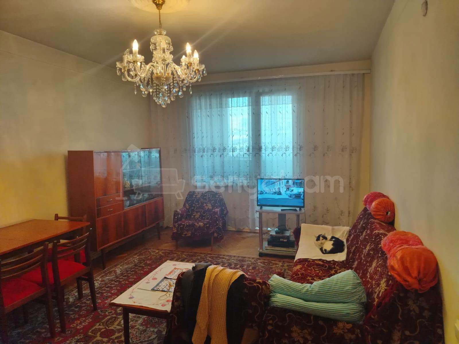 3 Սենյականոց Բնակարան, 80քմ, 5/9 հարկ, Նորմալ Վիճակում