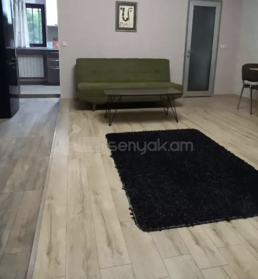 4 Սենյականոց Բնակարան Քարե Շենքում, 80քմ, 1/1 հարկ, Կապիտալ Վերանորոգված