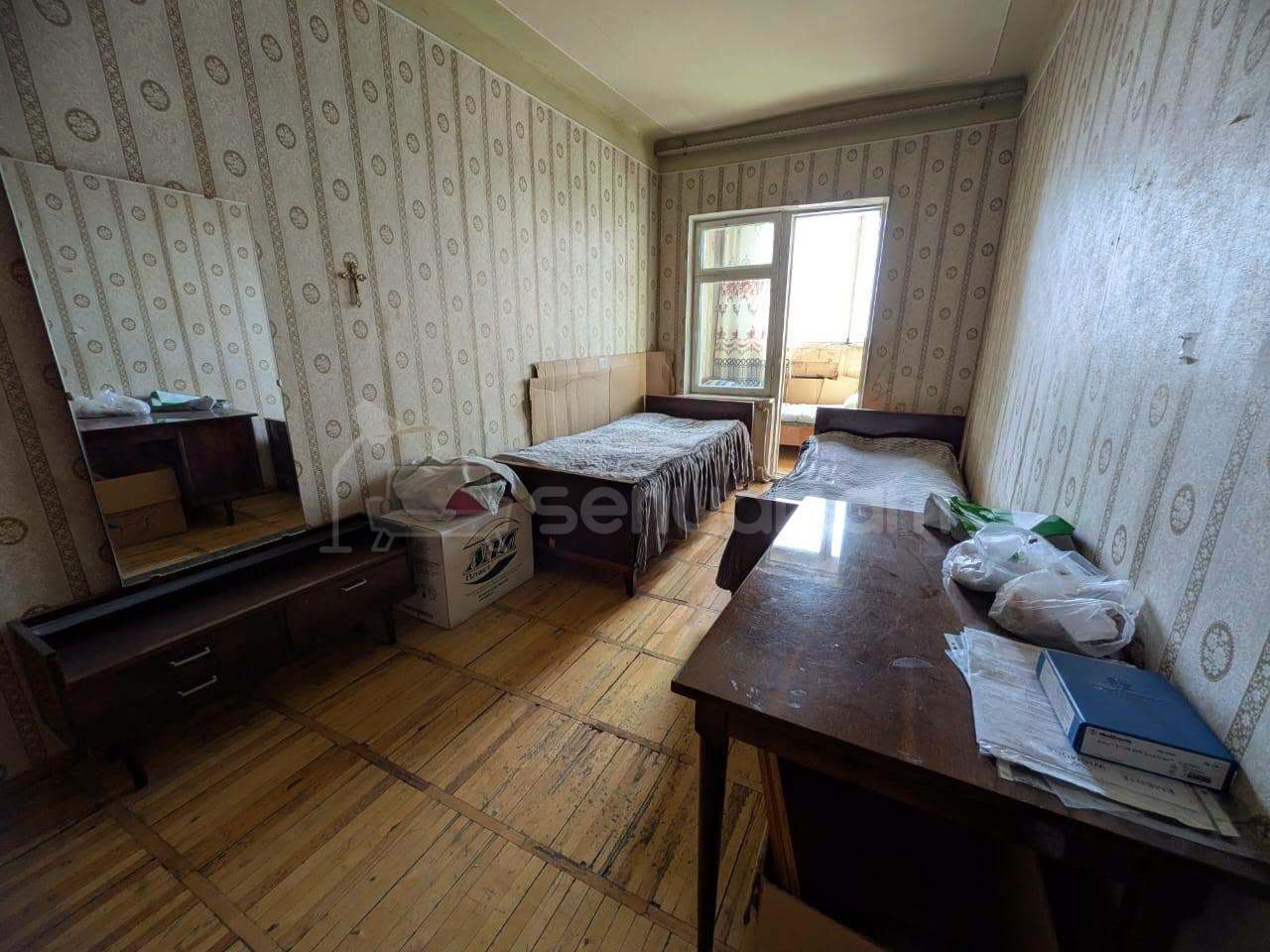 3 Սենյականոց Բնակարան, 95քմ, 13/13 հարկ, Պետական Վիճակում