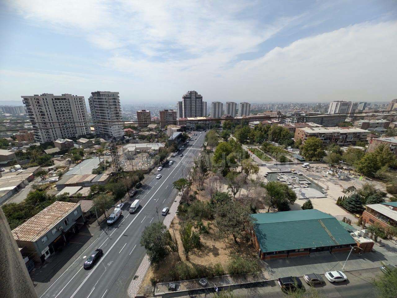 3 Սենյականոց Բնակարան, 95քմ, 13/13 հարկ, Պետական Վիճակում
