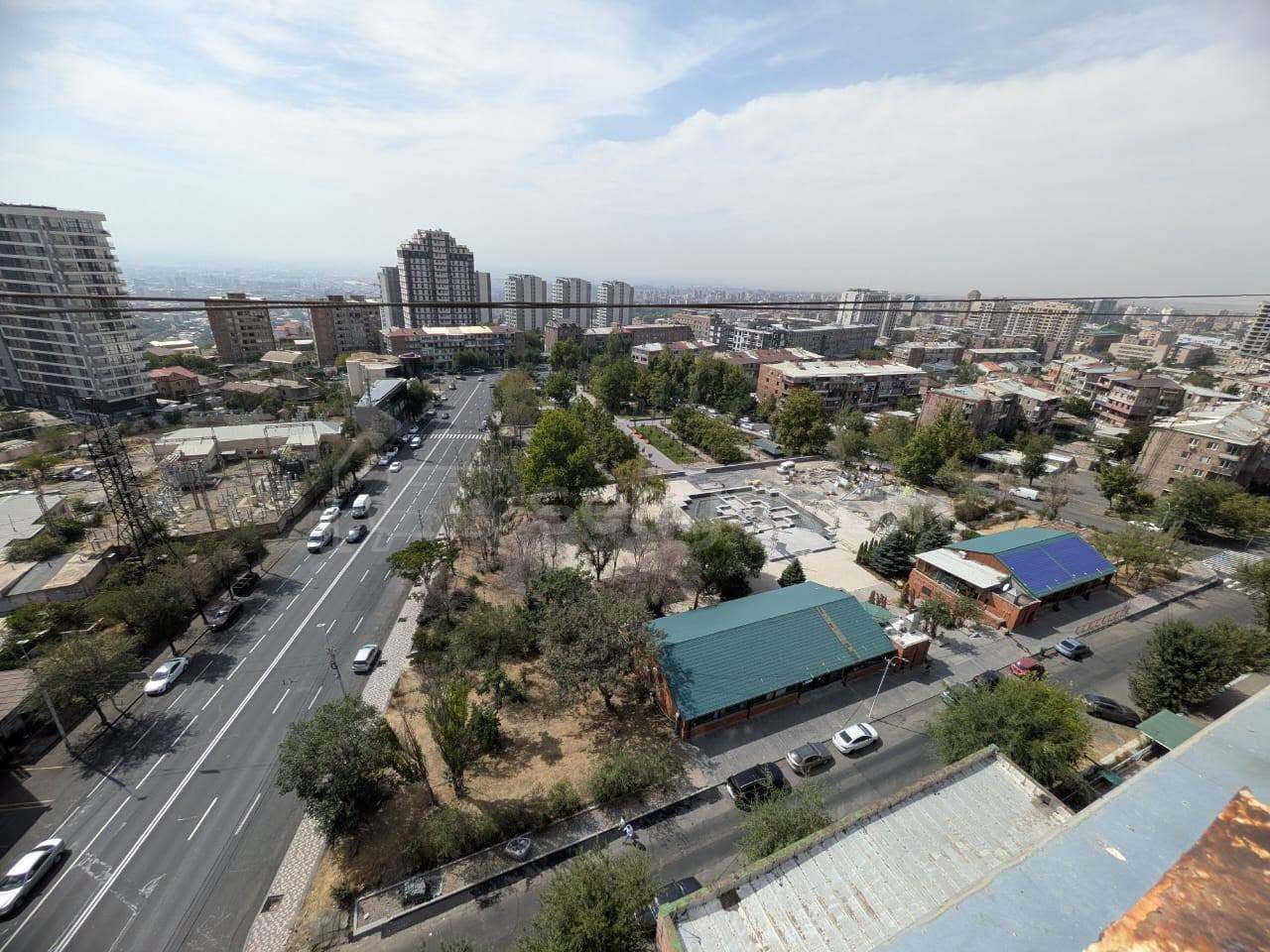 3 Սենյականոց Բնակարան, 95քմ, 13/13 հարկ, Պետական Վիճակում