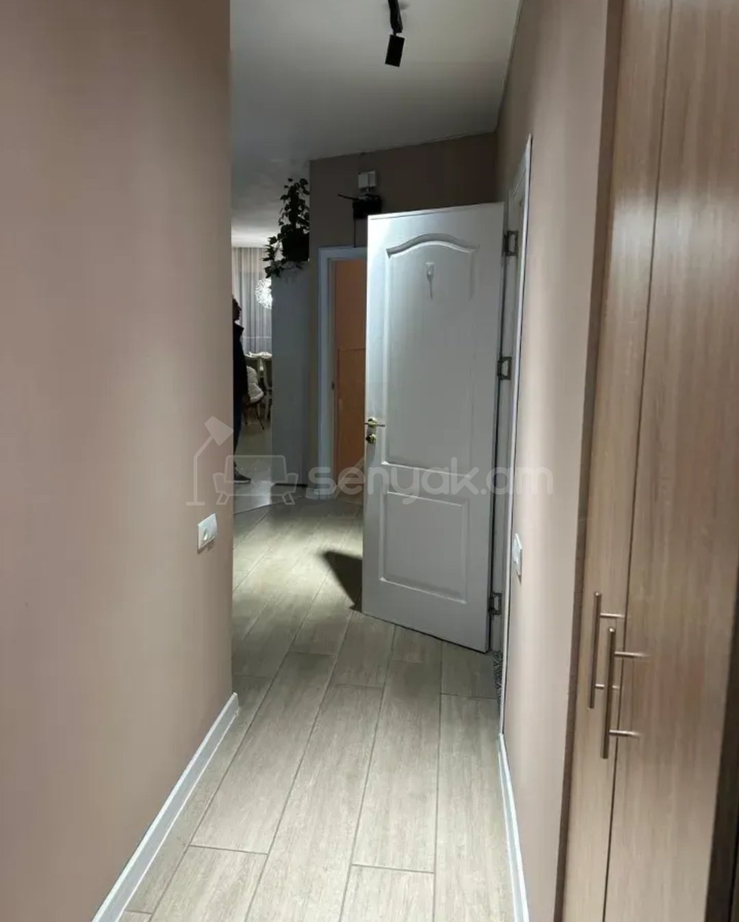 3 Սենյականոց Բնակարան Նորակառույցում, 75քմ, 3/5 հարկ, Դիզայներական Վերանորոգված