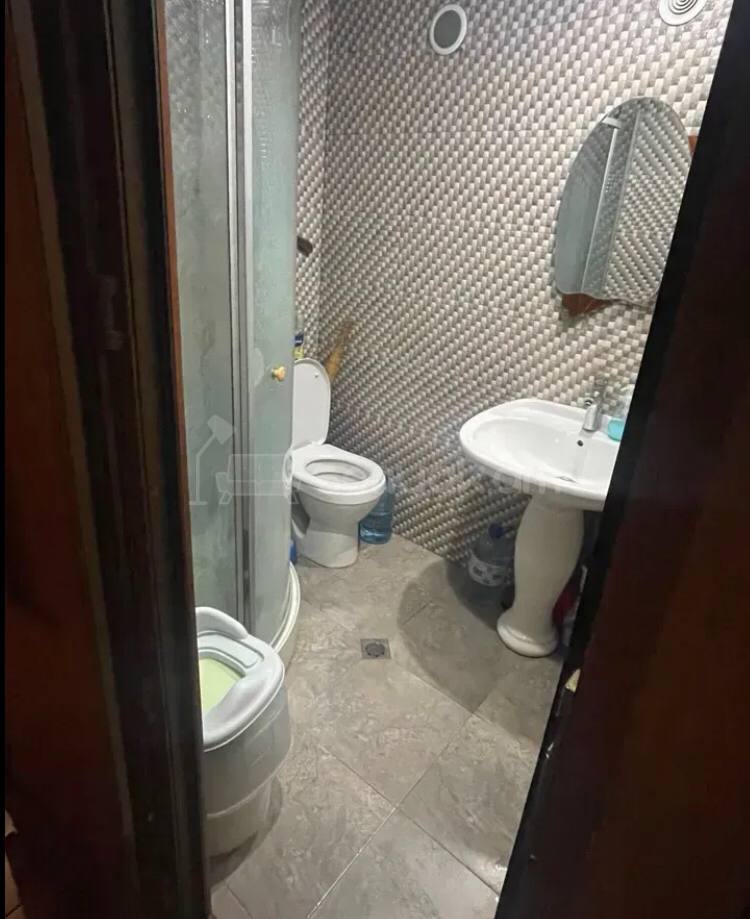 2 Սենյականոց Բնակարան Քարե Շենքում, 62քմ, 3/5 հարկ, Կոսմետիկ Վերանորոգված