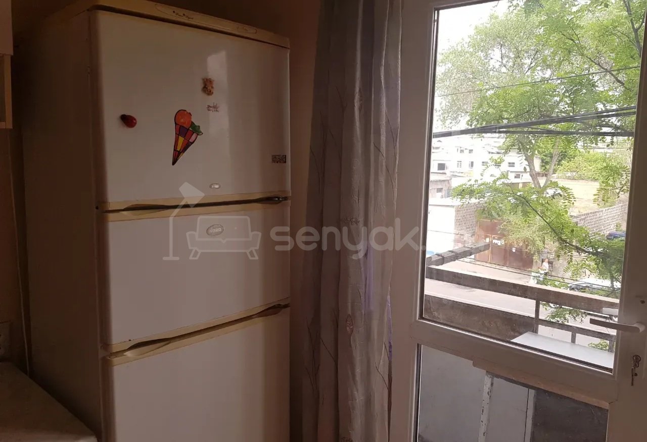 1 Սենյականոց Բնակարան Քարե Շենքում, 31քմ, 3/5 հարկ, Կապիտալ Վերանորոգված, Կահավորված