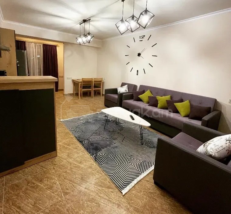 3 Սենյականոց Բնակարան Քարե Շենքում, 40քմ, 1/6 հարկ, Կապիտալ Վերանորոգված