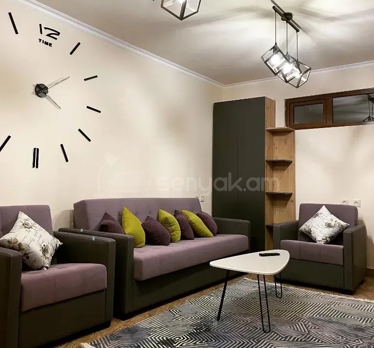 3 Սենյականոց Բնակարան Քարե Շենքում, 40քմ, 1/6 հարկ, Կապիտալ Վերանորոգված