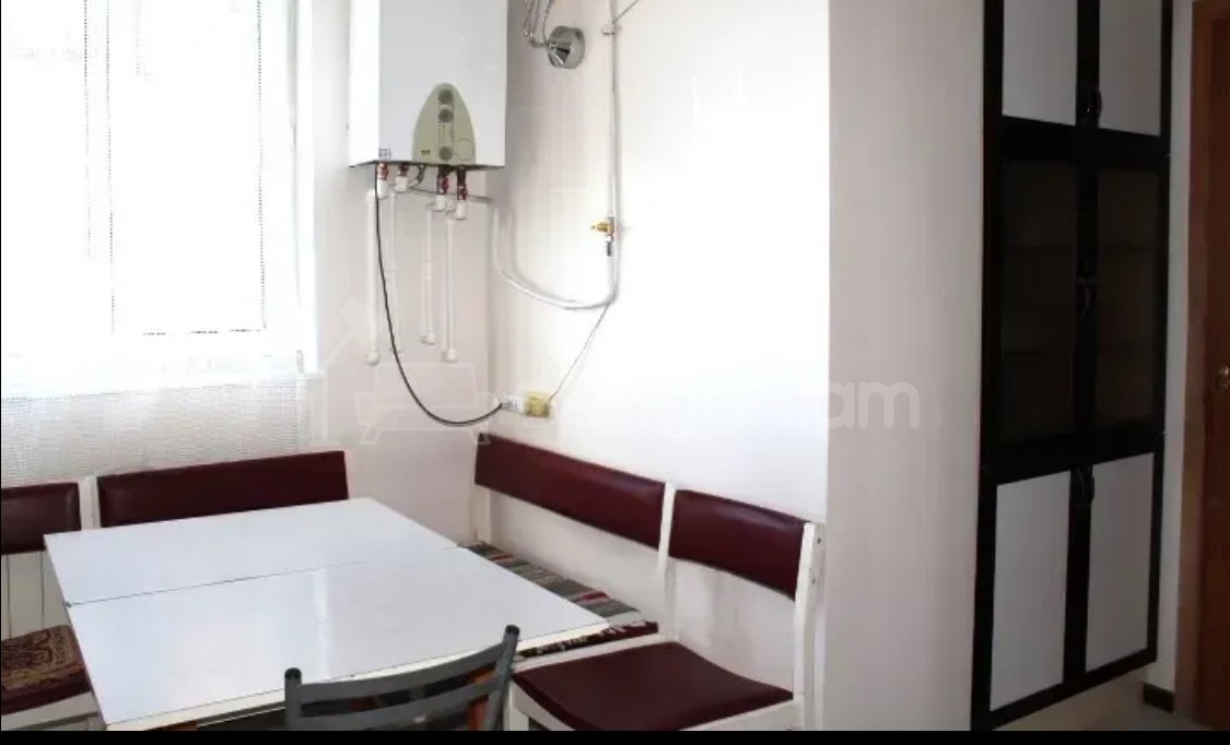 3 Սենյականոց Բնակարան, 98քմ, 14/16 հարկ, Նորմալ Վիճակում