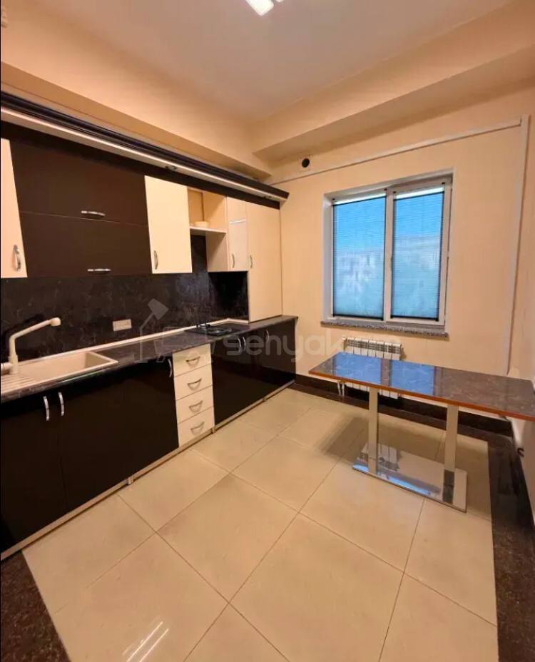 Օֆիսային Տարածք, 200քմ, Կապիտալ Վերանորոգված