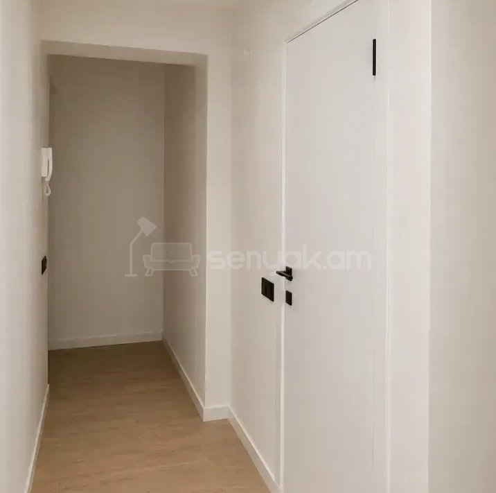 3 Սենյականոց Բնակարան Քարե Շենքում, 69քմ, 5/5 հարկ, Կապիտալ Վերանորոգված