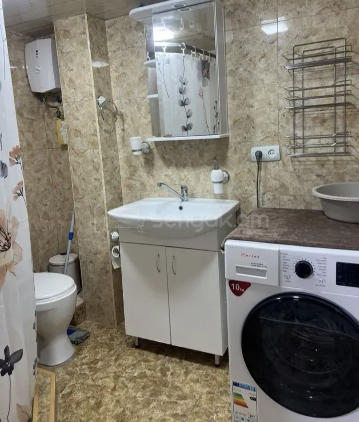 1 Սենյականոց Բնակարան Քարե Շենքում, 56քմ, 1/1 հարկ, Նորմալ Վիճակում, Կահավորված