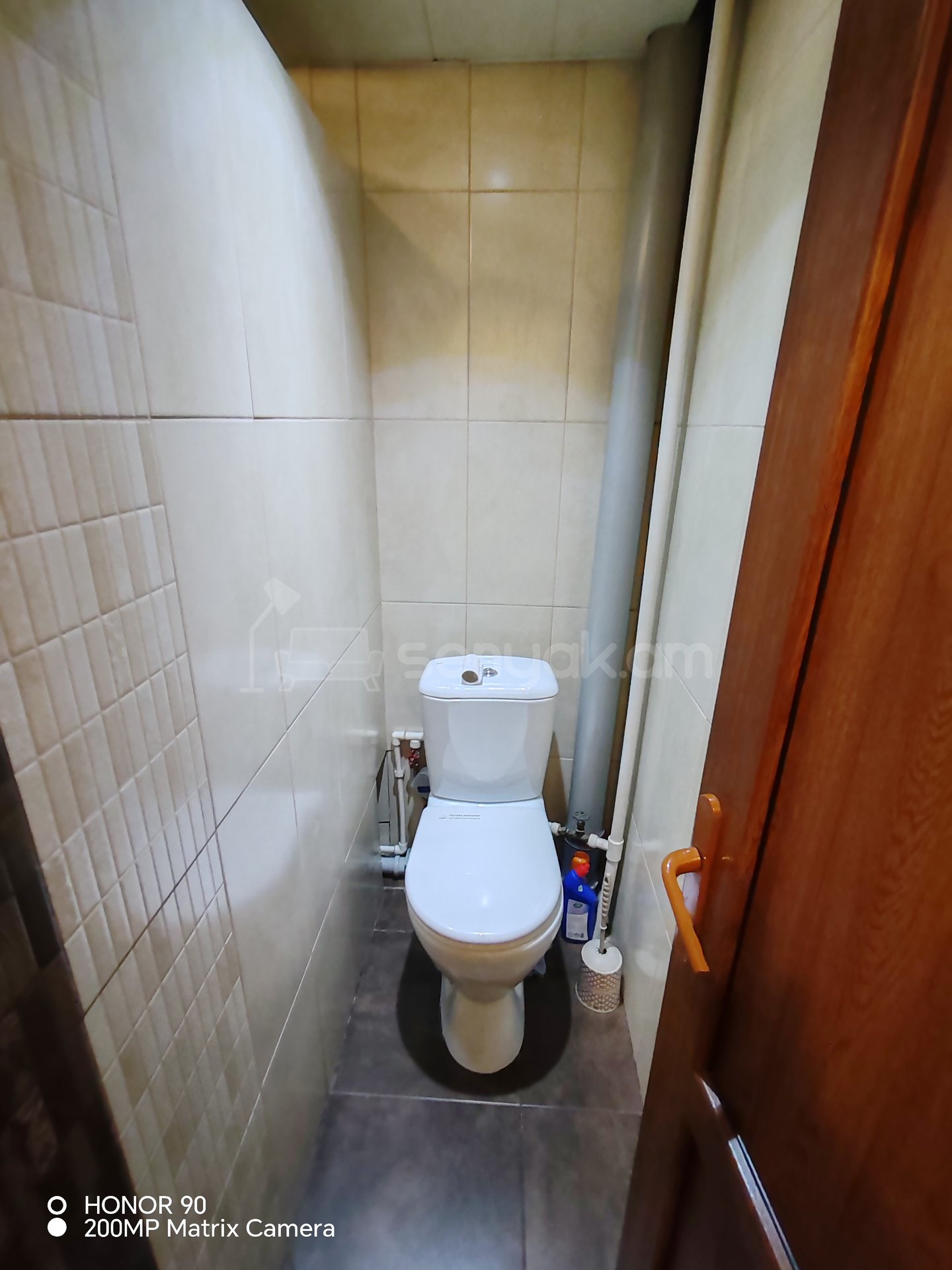 3 Սենյականոց Բնակարան Քարե Շենքում, 75քմ, 1/5 հարկ, Նորմալ Վիճակում, Կահավորված