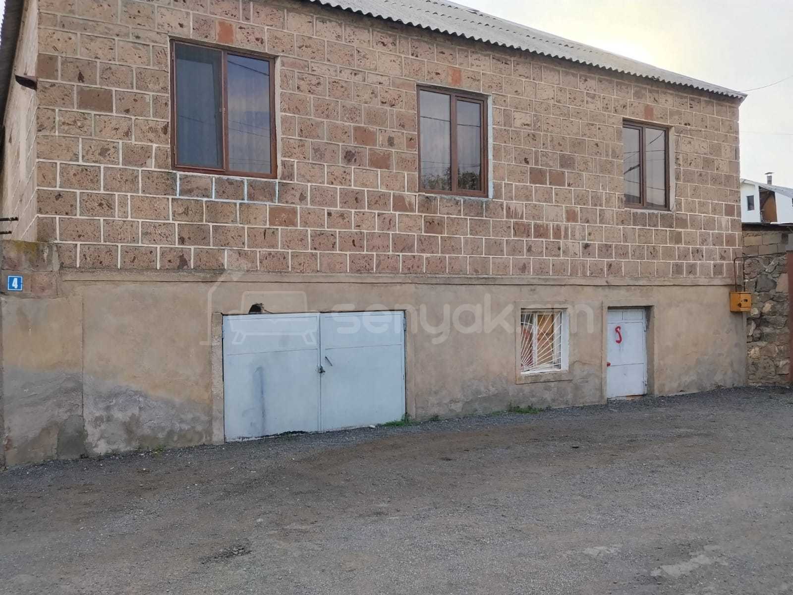 3 Սենյականոց Սեփական Տուն, 281քմ, Կապիտալ Վերանորոգված
