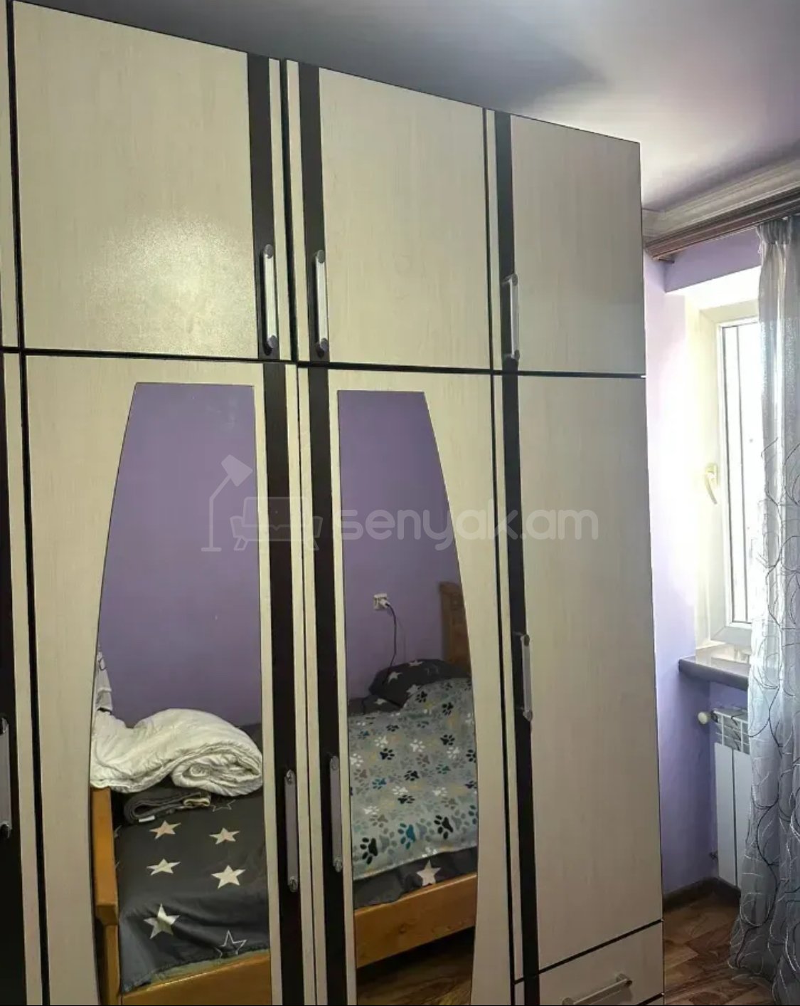 2 Սենյականոց Բնակարան Քարե Շենքում, 50քմ, 3/5 հարկ, Նորմալ Վիճակում, Կահավորված, Արևկող