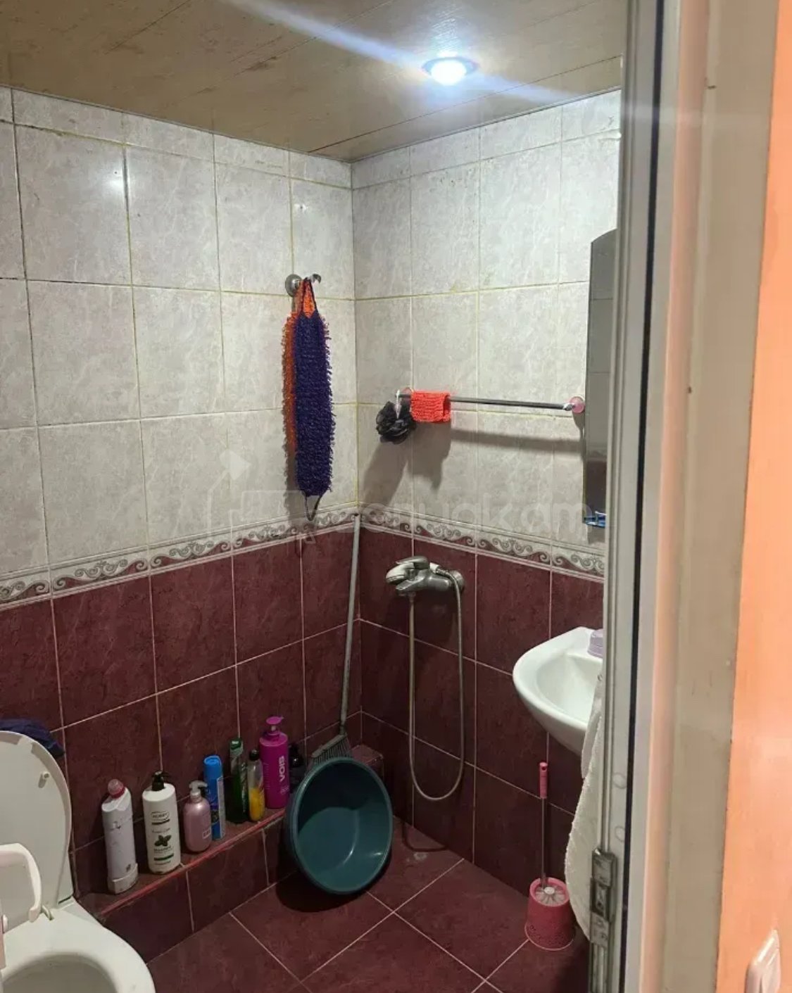 2 Սենյականոց Բնակարան Քարե Շենքում, 50քմ, 3/5 հարկ, Նորմալ Վիճակում, Կահավորված, Արևկող