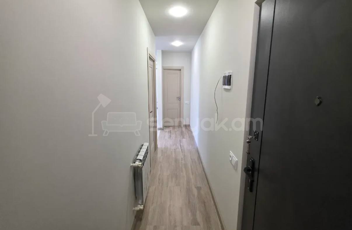 3 Սենյականոց Բնակարան Քարե Շենքում, 60քմ, 2/5 հարկ, Կապիտալ Վերանորոգված