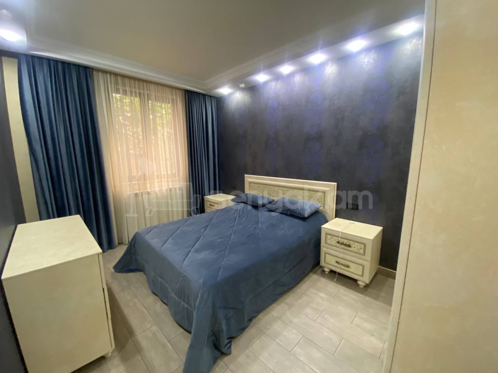 3 Սենյականոց Բնակարան Քարե Շենքում, 94քմ, 1/3 հարկ, Կապիտալ Վերանորոգված
