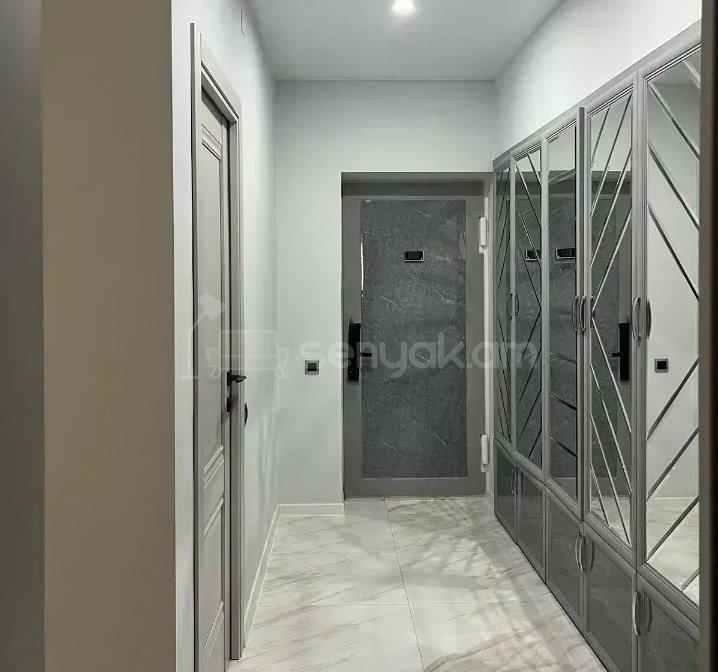 2 Սենյականոց Բնակարան Քարե Շենքում, 50քմ, 4/5 հարկ, Դիզայներական Վերանորոգված
