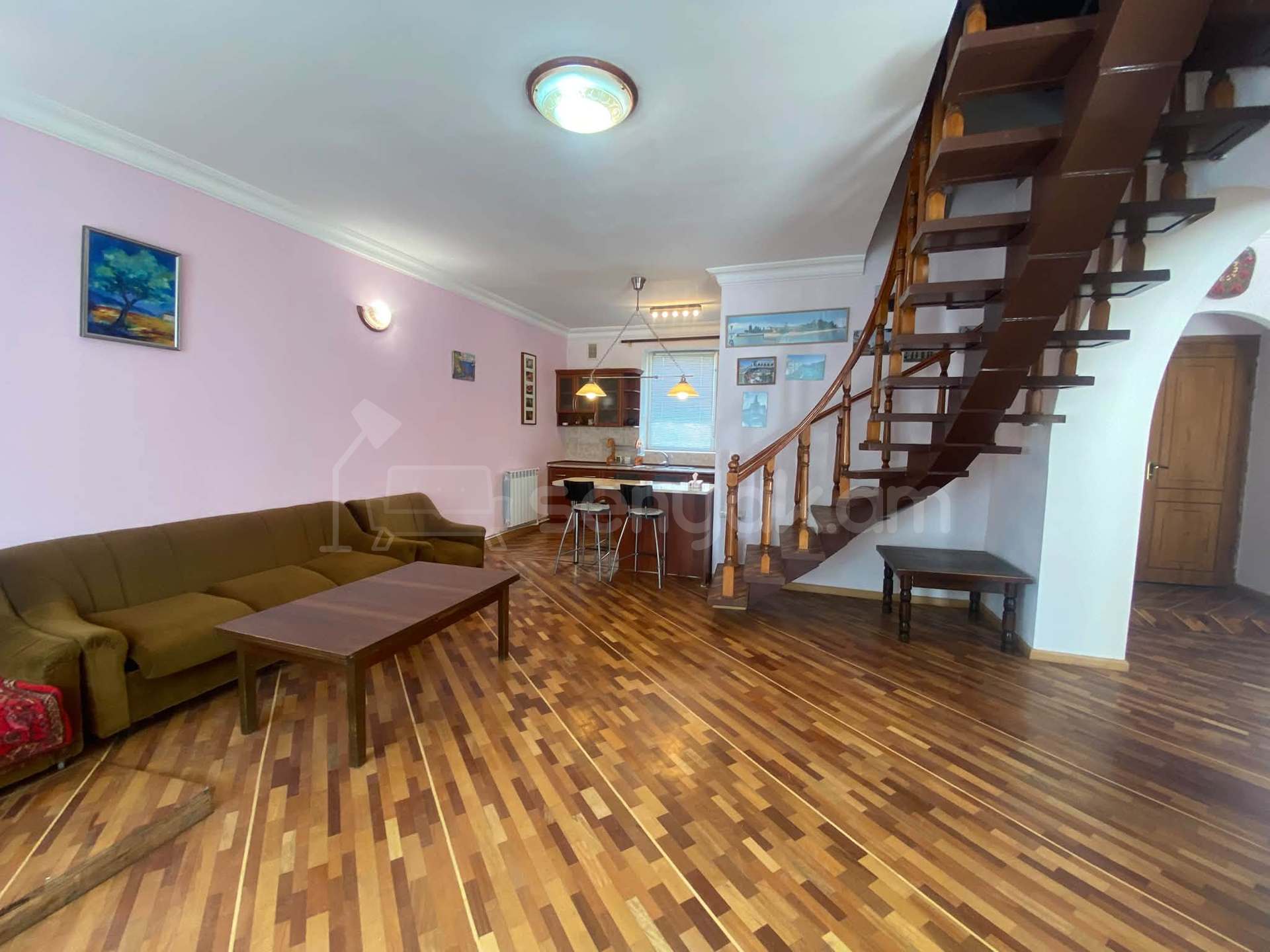 4 Սենյականոց Սեփական Տուն, 750քմ, Նորմալ Վիճակում