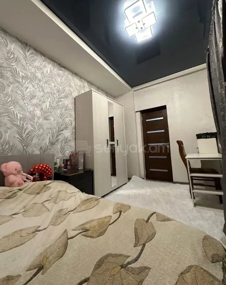 4 Սենյականոց Բնակարան Քարե Շենքում, 106քմ, 2/4 հարկ, Կոսմետիկ Վերանորոգված
