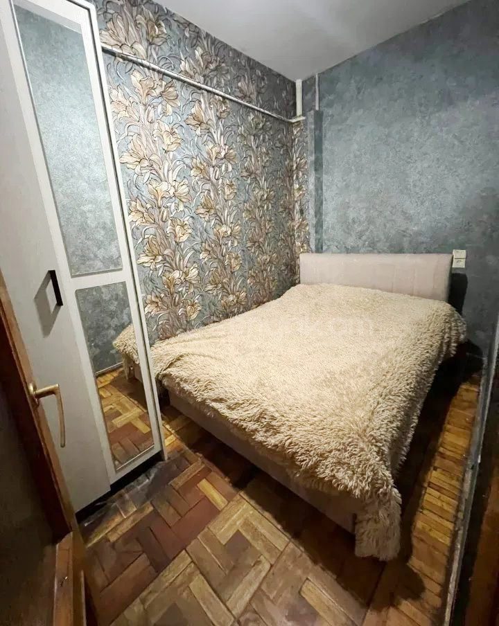 4 Սենյականոց Բնակարան Քարե Շենքում, 106քմ, 2/4 հարկ, Կոսմետիկ Վերանորոգված