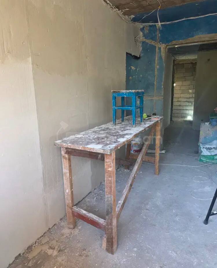 2 Սենյականոց Բնակարան Քարե Շենքում, 42քմ, 2/5 հարկ, Զրոյական Վիճակում