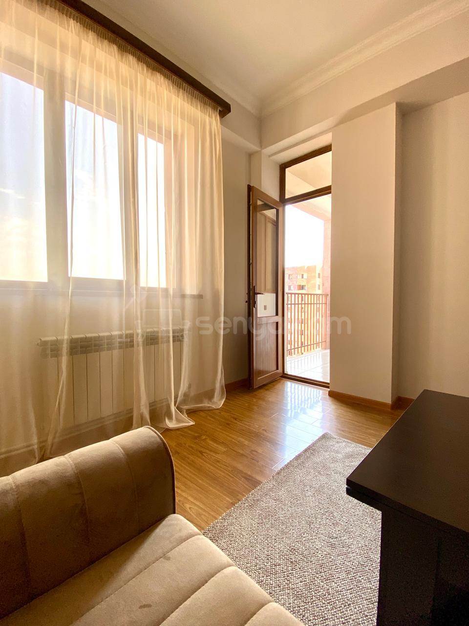 2 Սենյականոց Բնակարան Նորակառույցում, 70քմ, 4/14 հարկ, Դիզայներական Վերանորոգված, Կահավորված, Արևկող