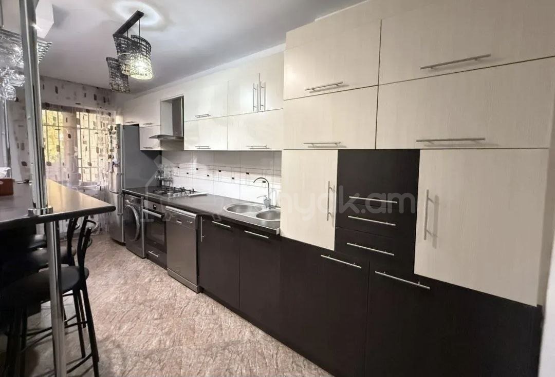 3 Սենյականոց Բնակարան, 74քմ, 1/9 հարկ, Կապիտալ Վերանորոգված