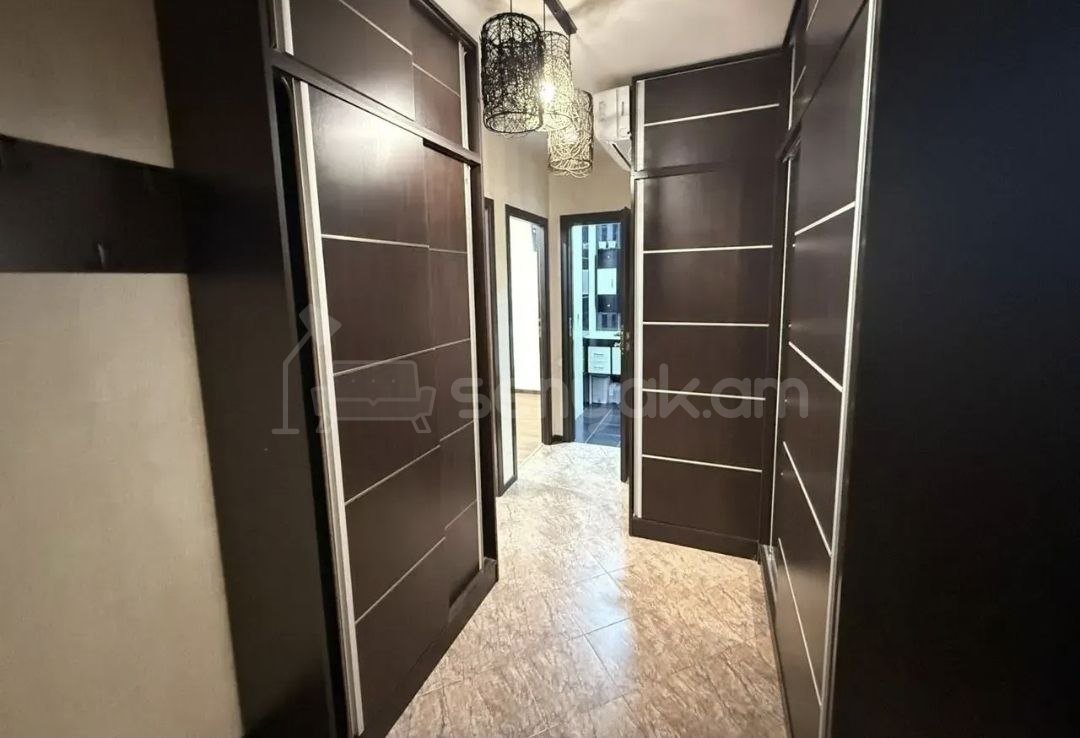 3 Սենյականոց Բնակարան, 74քմ, 1/9 հարկ, Կապիտալ Վերանորոգված