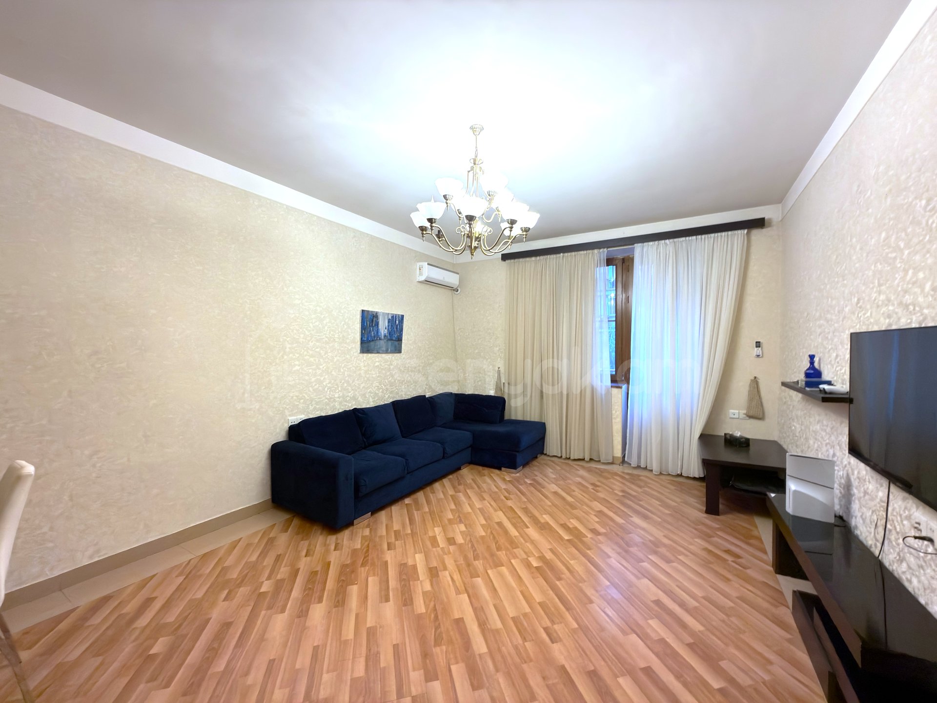 3 Սենյականոց Բնակարան Քարե Շենքում, 109քմ, 4/5 հարկ, Կապիտալ Վերանորոգված, Կահավորված, Արևկող