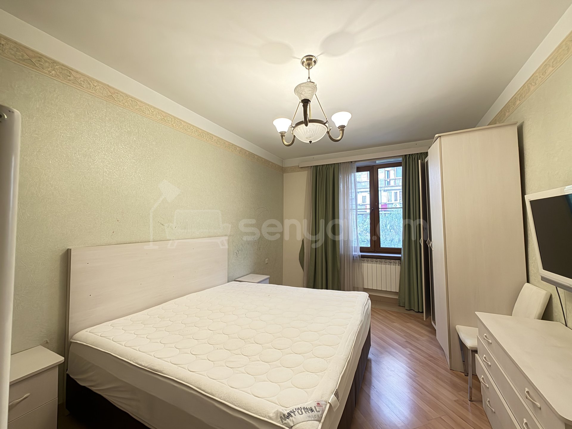3 Սենյականոց Բնակարան Քարե Շենքում, 109քմ, 4/5 հարկ, Կապիտալ Վերանորոգված, Կահավորված, Արևկող