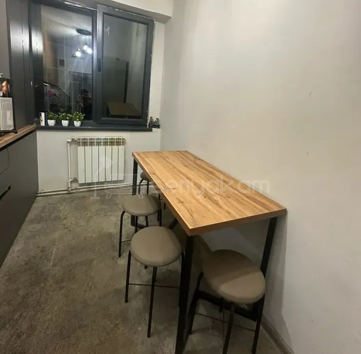 3 Սենյականոց Բնակարան, 64քմ, 1/14 հարկ, Կապիտալ Վերանորոգված
