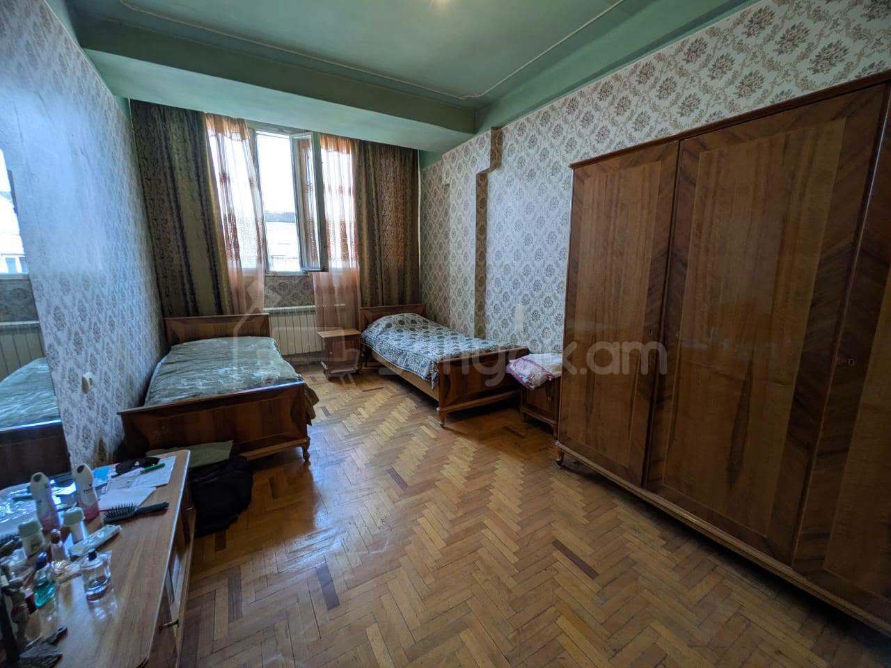 3 Սենյականոց Բնակարան, 95քմ, 13/13 հարկ, Պետական Վիճակում