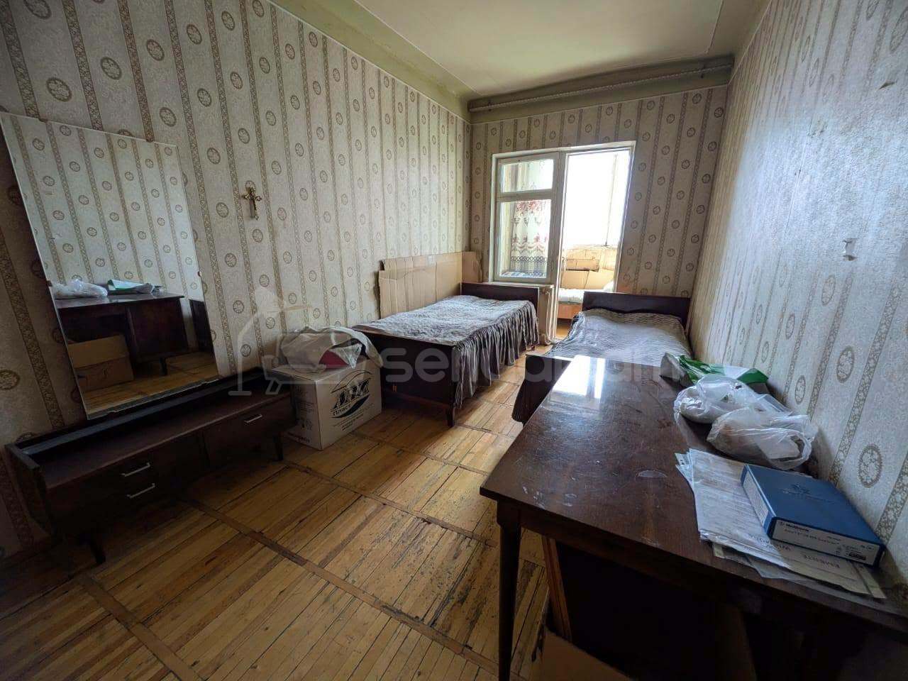 3 Սենյականոց Բնակարան, 95քմ, 13/13 հարկ, Պետական Վիճակում