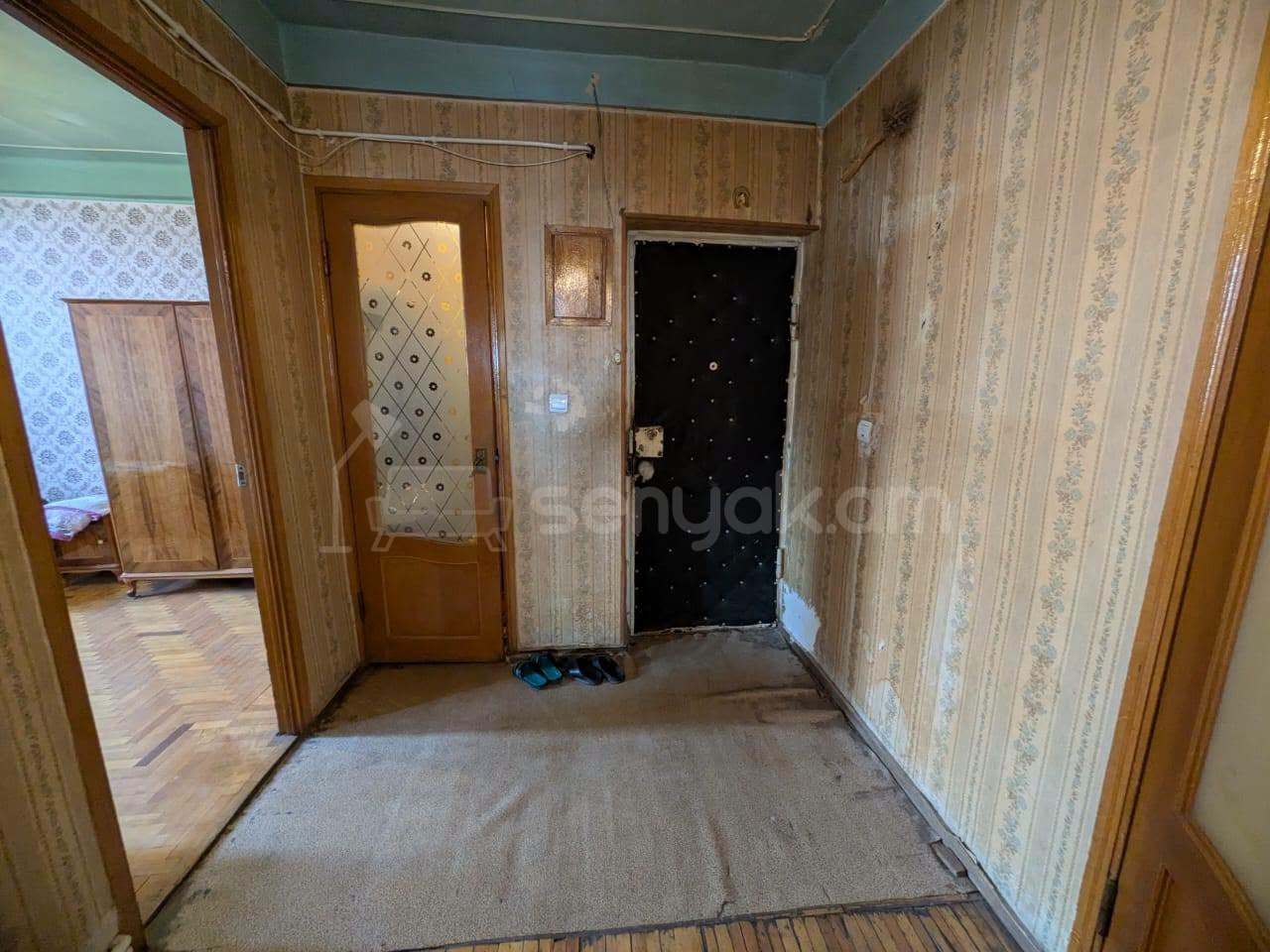 3 Սենյականոց Բնակարան, 95քմ, 13/13 հարկ, Պետական Վիճակում