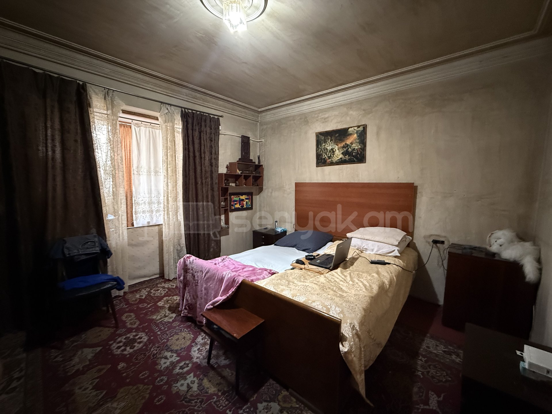3 Սենյականոց Բնակարան Քարե Շենքում, 94քմ, 1/5 հարկ, Պետական Վիճակում