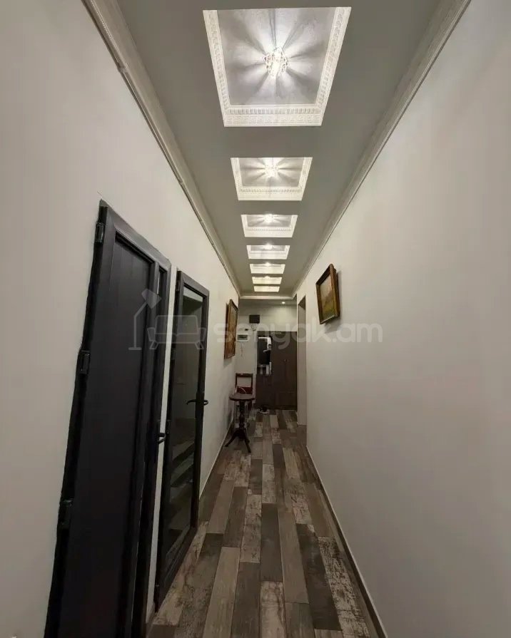 3 Սենյականոց Բնակարան Նորակառույցում, 95քմ, 2/9 հարկ, Կապիտալ Վերանորոգված