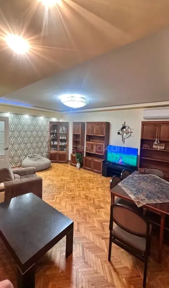 4 Սենյականոց Բնակարան, 89քմ, 11/16 հարկ, Նորմալ Վիճակում