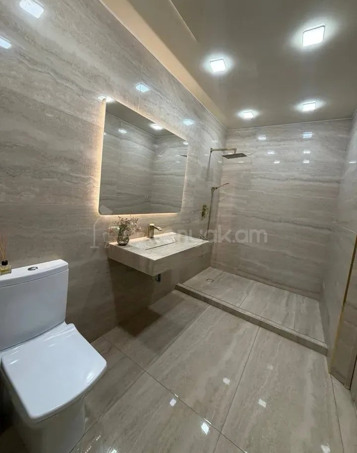 4 Սենյականոց Բնակարան Նորակառույցում, 120քմ, 11/13 հարկ, Կապիտալ Վերանորոգված